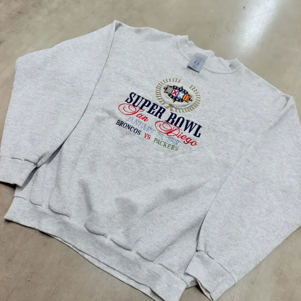 Vintage 1998 Super Bowl XXXII San Diego Broncos vs Packers Crewneck Sweatshirt